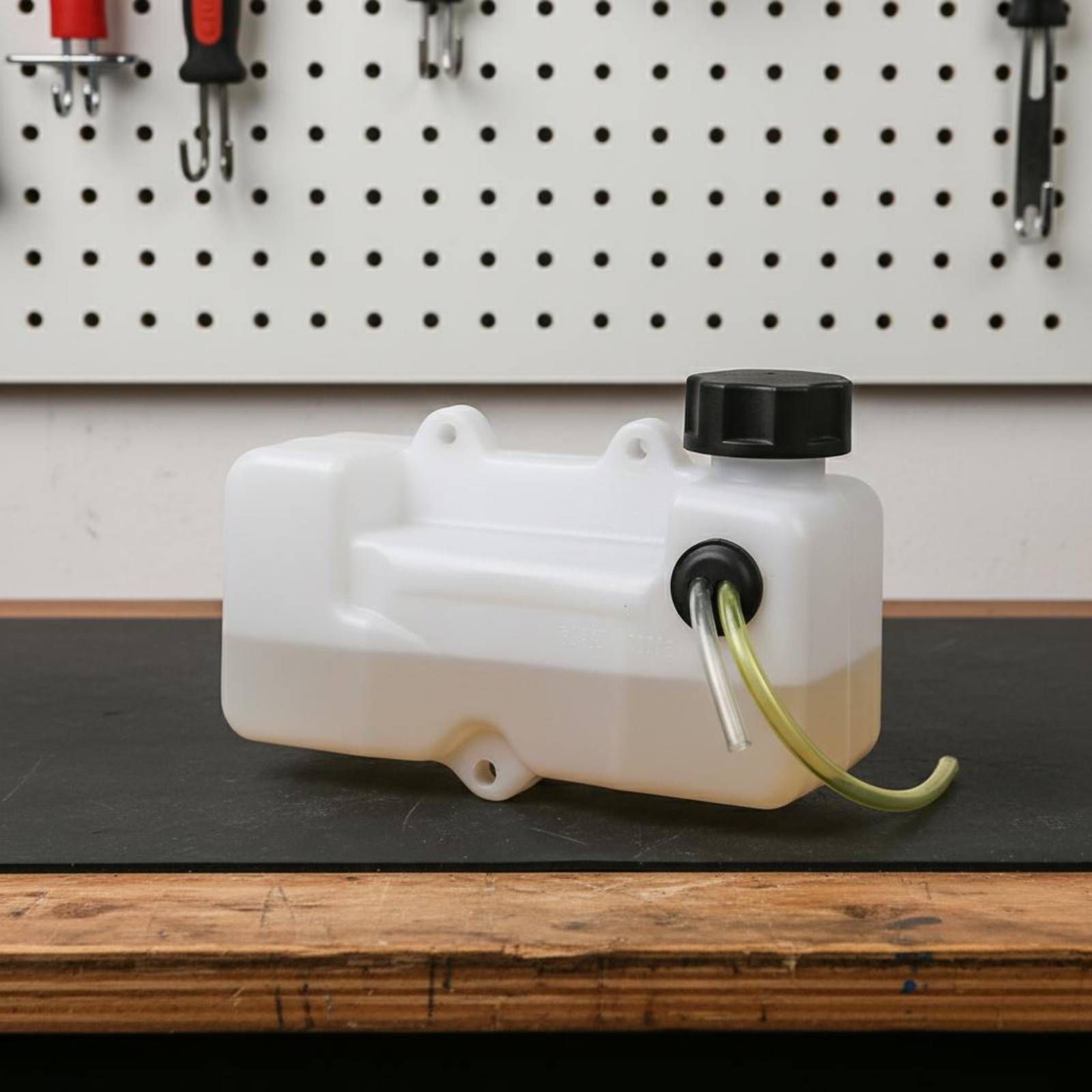 حاوية وقود بديلة مع خطوط توصيل - مراجعة Gardening Tools Of وسعره