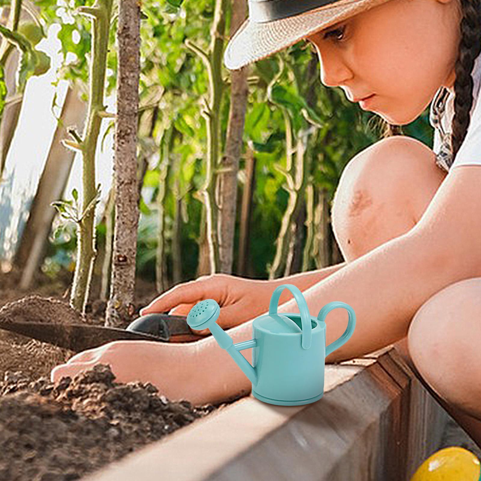 إبريق سقي صغير للأطفال، أداة س - مراجعة Gardening Tools For Toddlers وسعره